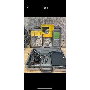 Fluke 98 Automotive Scopemeter  with Lots Of Attachments Read Description